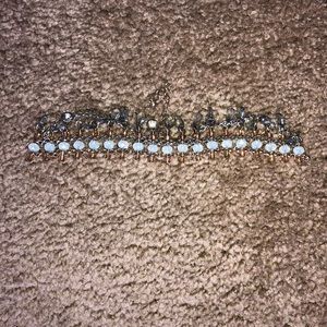 Women’s choker